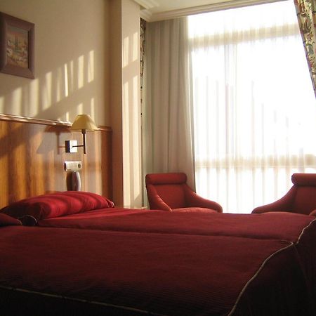 Ah Liceo - Arturo Soria Centro Hotel Madrid Room photo