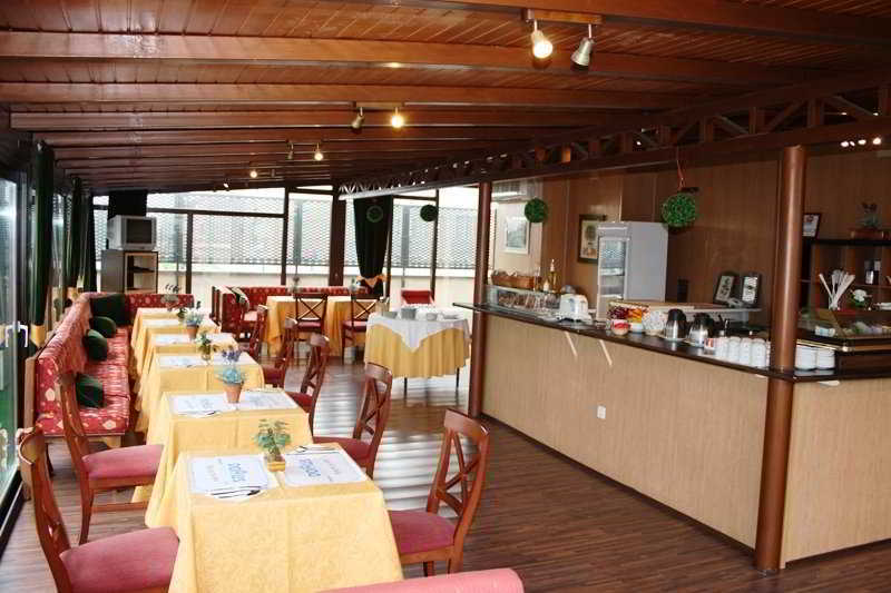 Ah Liceo - Arturo Soria Centro Hotel Madrid Restaurant photo